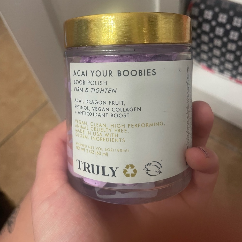 Truly Beauty Açaí Your Boobies Boob Polish